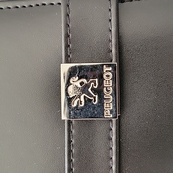NWOT Peugeot Faux Leather Document Folder - Picture 2 of 7